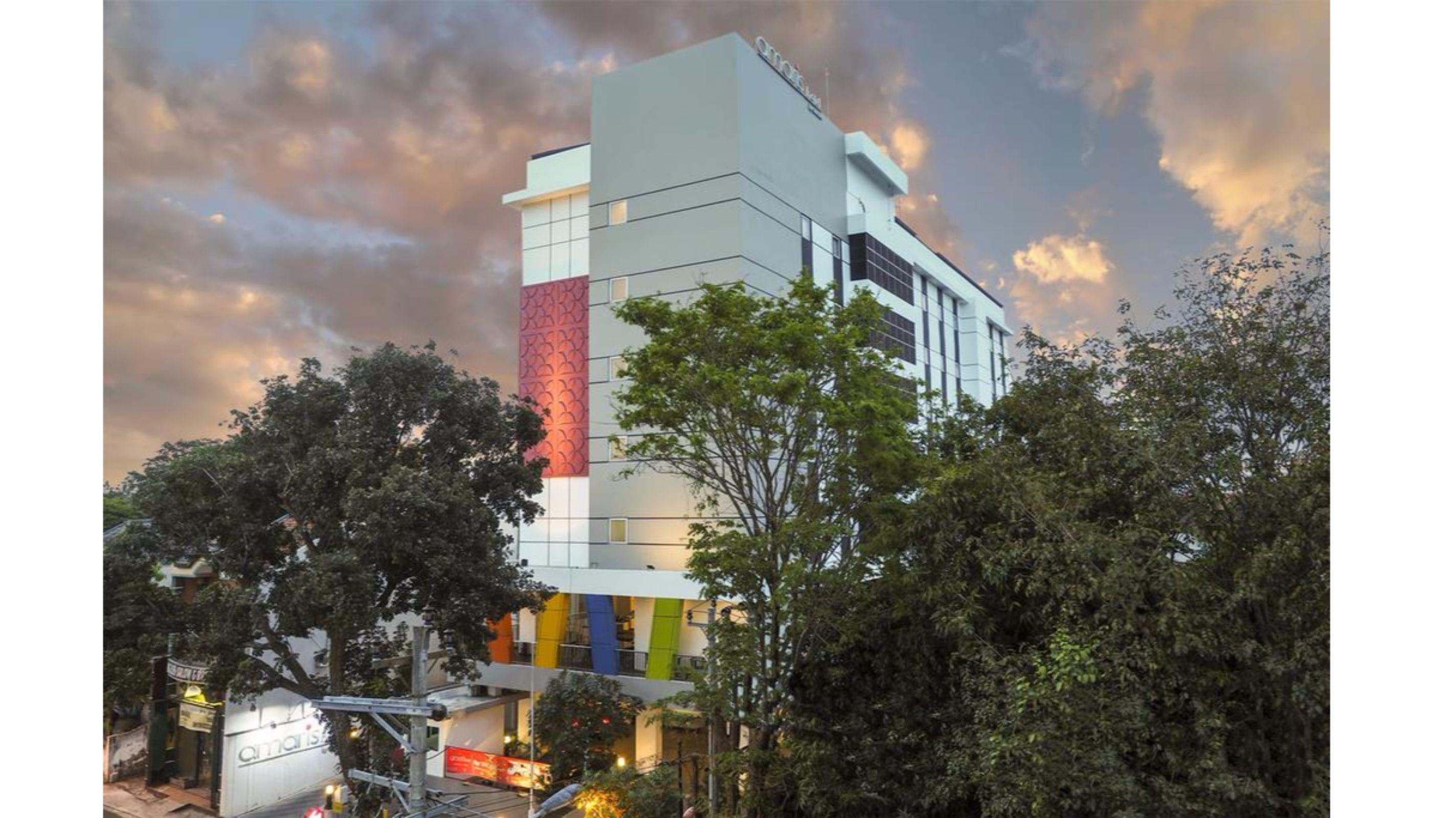 Amaris Hotel Sriwedari Solo Exterior foto