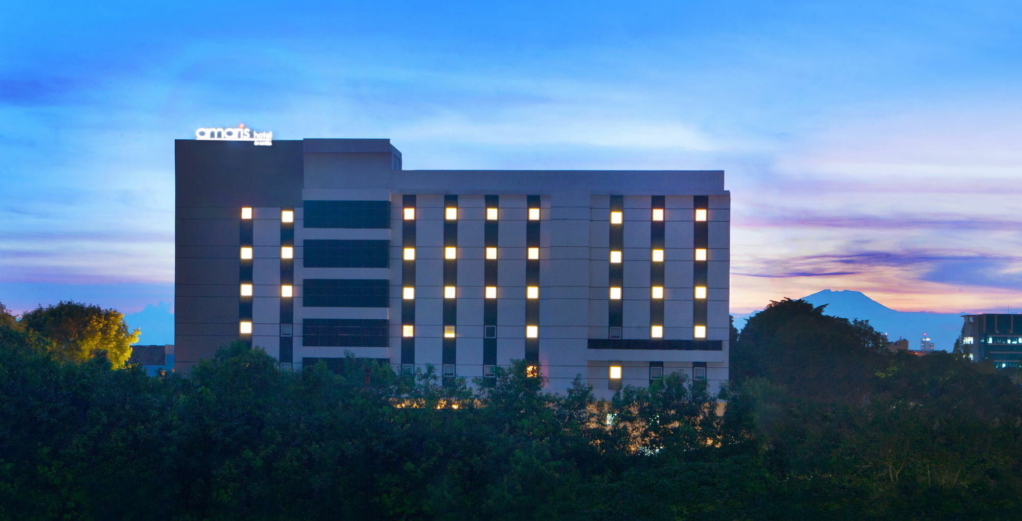 Amaris Hotel Sriwedari Solo Exterior foto